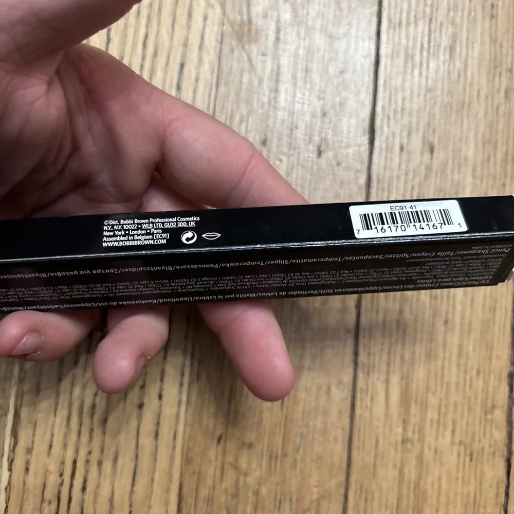 Bobbi Brown Lip Pencil  NIB 0.04oz./1.15g PALE PINK 1 Rare Hard To Find.